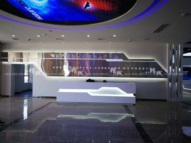 銅川市委各級領導蒞臨銅川產(chǎn)業(yè)技術研究院展覽館展示中心考察